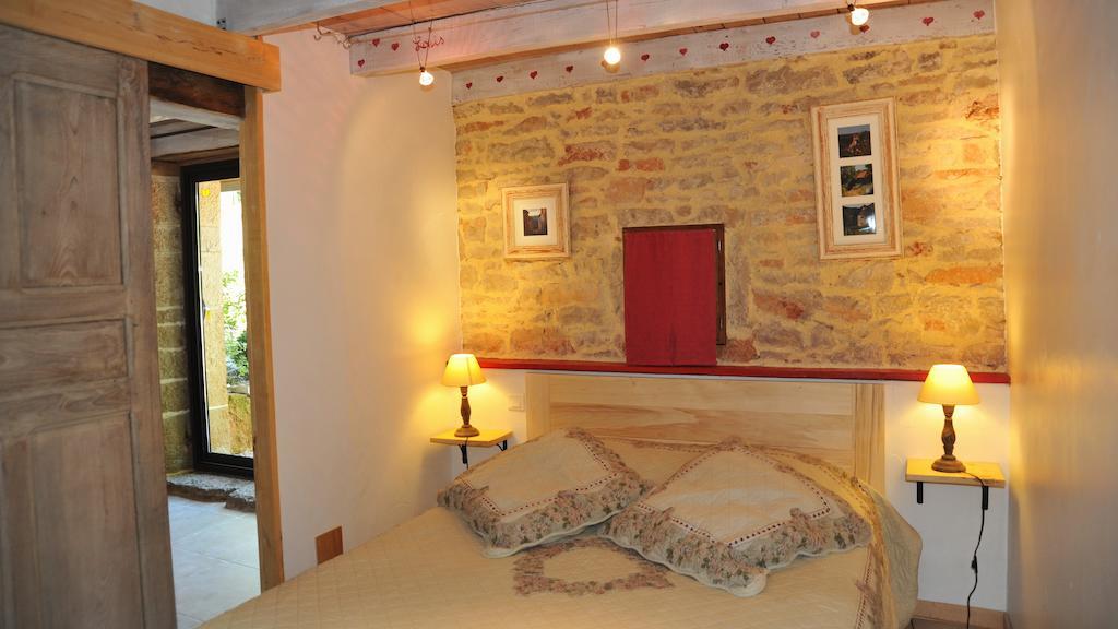 Gites De Combarel Corn Room photo