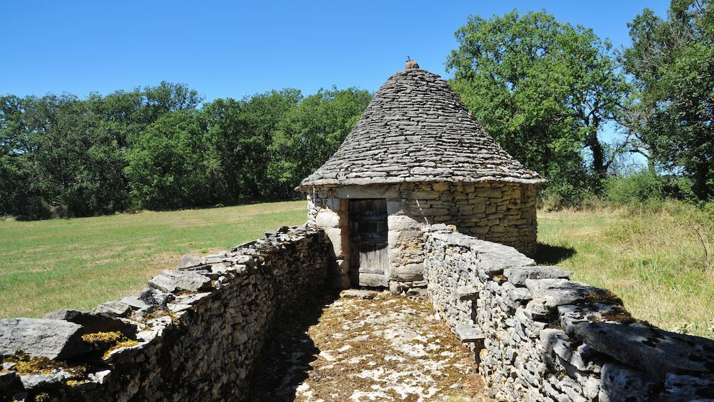 Gites De Combarel Corn Exterior photo